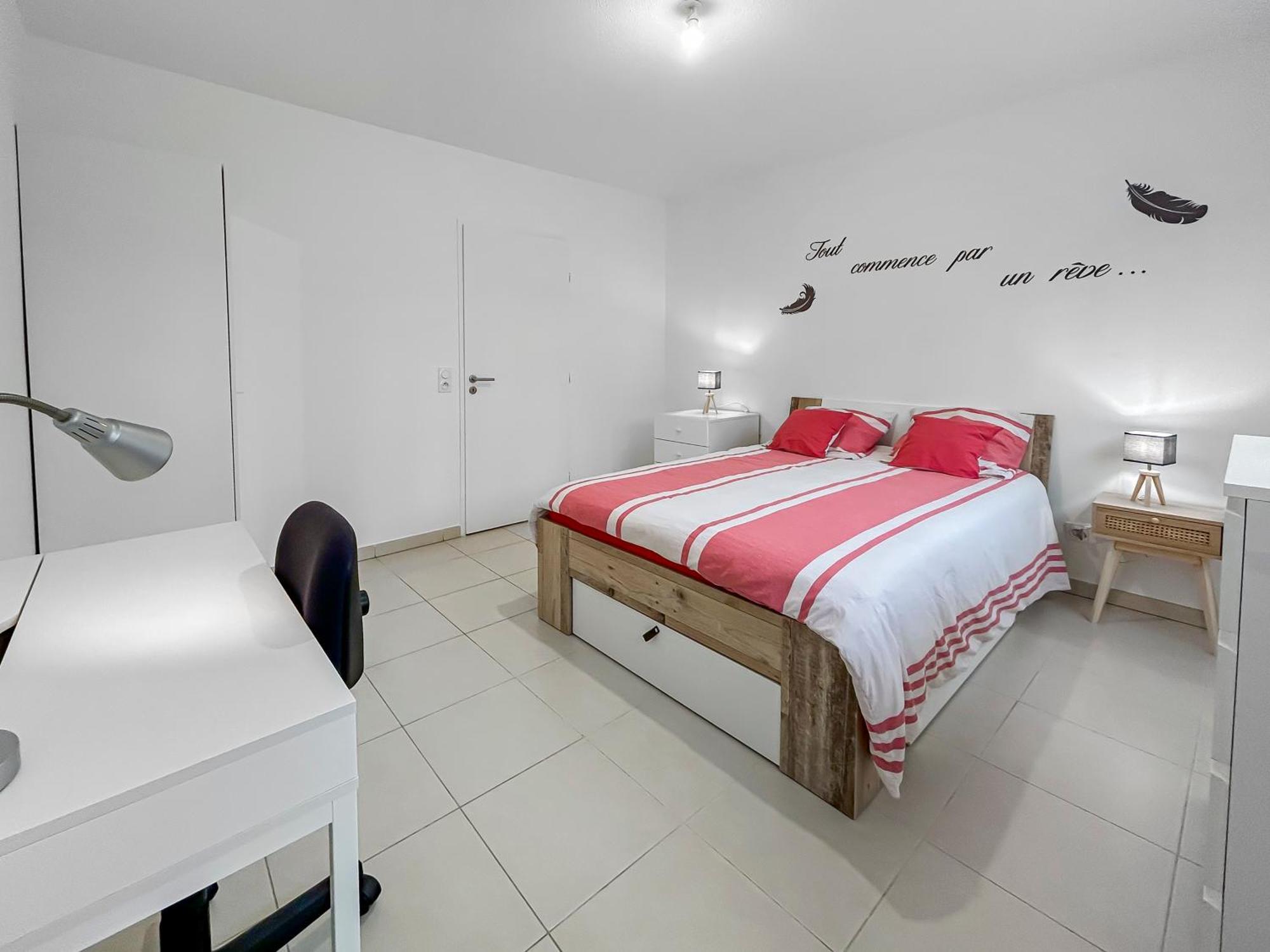 Vivez Lunel-Clim-Wifi Fibre-Parking Prive-Patio T2 Buitenkant foto